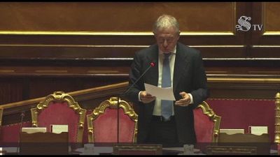 Dazi, Urso: reagire ma in modo intelligente, non farci male da soli