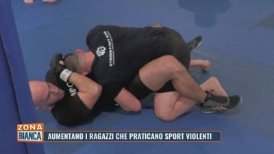 Aumentano i ragazzi che praticano sport violenti