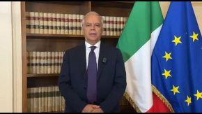 Piantedosi sul libro di Rotondi: l'importanza di essere di centro