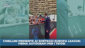 Sorteggi Europa League: Chiellini firma autografi