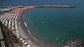 Colpi di sole tra le isole e la costiera, nei lidi extralusso costi alle stelle