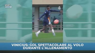 Vinicius: gol spettacolare al volo durante l'allenamento
