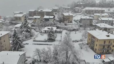 Festa dell'Immacolata con gelo, neve e piogge
