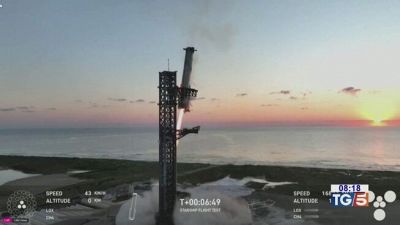 Space X: spettacolare rientro del razzo