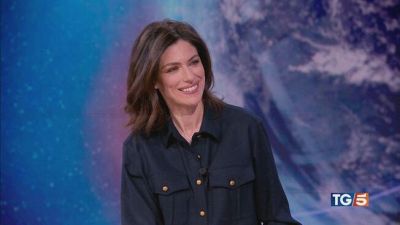 Le onde del passato, Anna Valle al Tg5