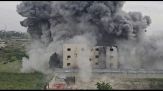 Il momento in cui un raid israeliano colpisce edificio sud del Libano