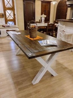 Wooden tavoli su misura
