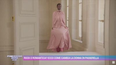 Rock o romantica? Ecco come cambia la donna in passerella