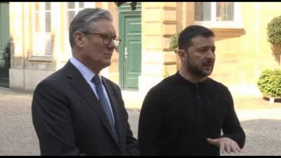 Zelensky a Parigi: sia chiaro, la Russia non vuole alcun tipo di pace