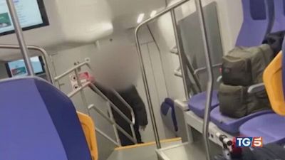 Capotreno aggredito L'ennesima violenza