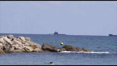 Israele, i sottomarini presidiano la spiaggia di Haifa