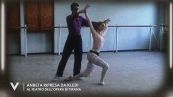 Anbeta Toromani ripresa da Kledi Kadiu al Teatro Dell'Opera di Tirana