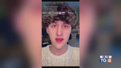 Tiktoker suicida dopo gli insulti social