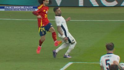 Italia 1, show del calcio: c'è Inghilterra-Spagna