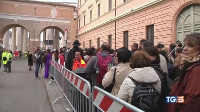 Il popolo di Francesco, omaggio fino a stasera