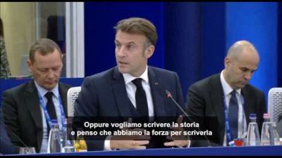 Macron: vogliamo leggere la storia degli altri o scrivere la nostra?