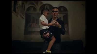 Sfera Ebbasta, il video di "Lontano" girato davanti all'Ultima Cena