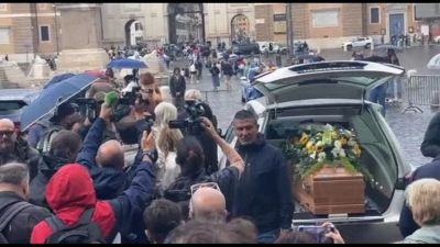 "Ciao Luca", a Roma i funerali di Giurato fra amici e colleghi