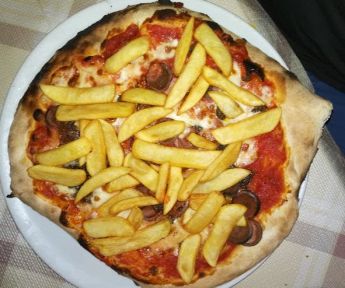 PIZZERIA FELICE MARIO-Pizza con patatine