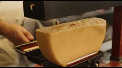 Scienza e tradizione: così la Svizzera tutela i suoi 700 formaggi