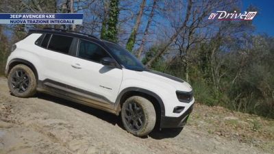 Nuova Jeep Avenger 4xE