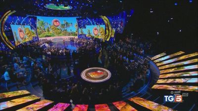 Dopo il tg5 c'è "L'Isola"