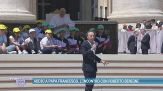Addio a Papa Francesco, l'incontro con Roberto Benigni