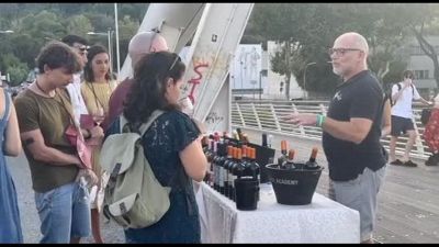 Roma, brindisi dal tramonto a mezzanotte sul Ponte della Musica