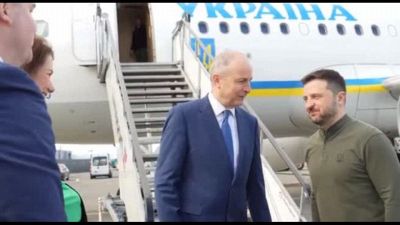 Zelensky, tappa in Irlanda verso Washington. Il premier: ti sosteniamo