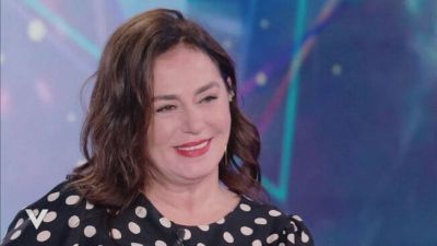 Nazan Kesal e l'addio a Sevda in "Terra Amara"
