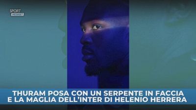 Thuram con un serpente in faccia