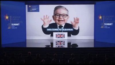 Tirana, i leader europei "tornano bambini" con l'IA