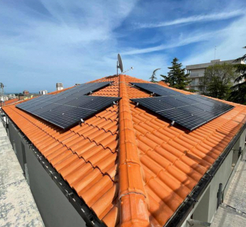 rifacimento tetti con fotovoltaico