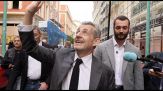 L'ex presidente francese Sarkozy a passeggio per Mentone