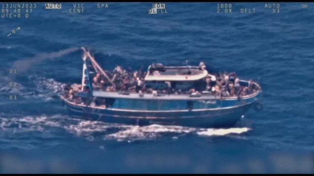 Ναυάγιο στην Ελλάδα, το υπερφορτωμένο σκάφος στο βίντεο της Frontex