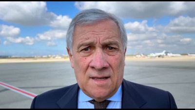Tajani a Tel Aviv: tregua ancora debole, lavorare per rinforzarla