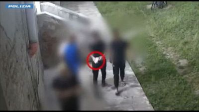 Operazione della polizia contro le rapine in strada a Milano