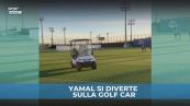 Yamal si prepara per il Clasico sfrecciando su una golf car