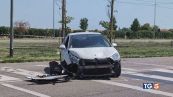 Uccisa da un'auto, caccia a 4 giovani