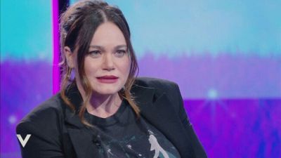 Romina Carrisi: "Faccio la mamma a tempo pieno"
