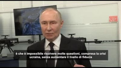 Putin: Isteria fuori luogo, nessuno vuole escludere l'Ucraina