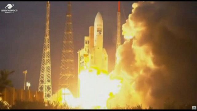 El satélite Syracuse 4B en el espacio con un lanzador Ariane 5