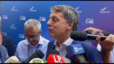 Renzi: sì a centrosinistra alternativo ma non rinunciamo a dignità