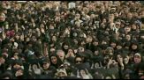 Migliaia di iraniani in piazza a Teheran per piangere Raisi