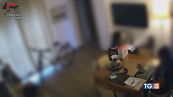 Adescato in chat Derubato e morto