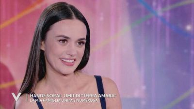 Hande Soral: "La mia famiglia unita e numerosa"