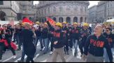 Ex Ilva, a Genova operai in corteo. Salis incontra i lavoratori