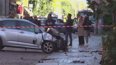 Quei 4 video a Modena prima di lanciarsi con l'auto contro folla