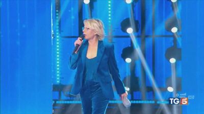 E dopo il Tg5 c'è "Amici" con Maria