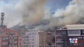 Paura e disagi a Roma per un vasto incendio